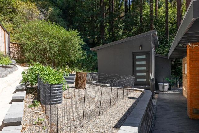 620 Mystery Spot Road, Santa Cruz, CA 95065