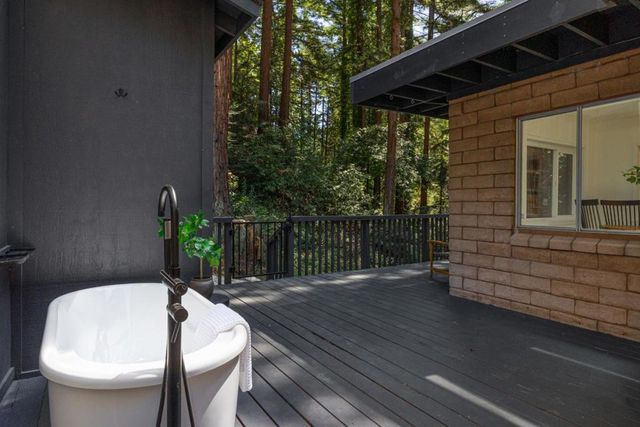 620 Mystery Spot Road, Santa Cruz, CA 95065