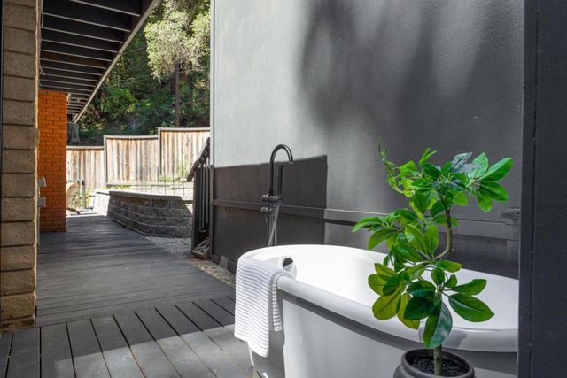 620 Mystery Spot Road, Santa Cruz, CA 95065