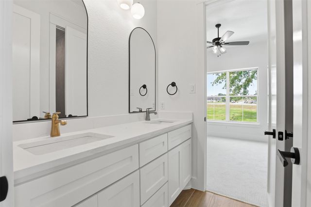 1004 Arbor Vista, Azle, TX 76020