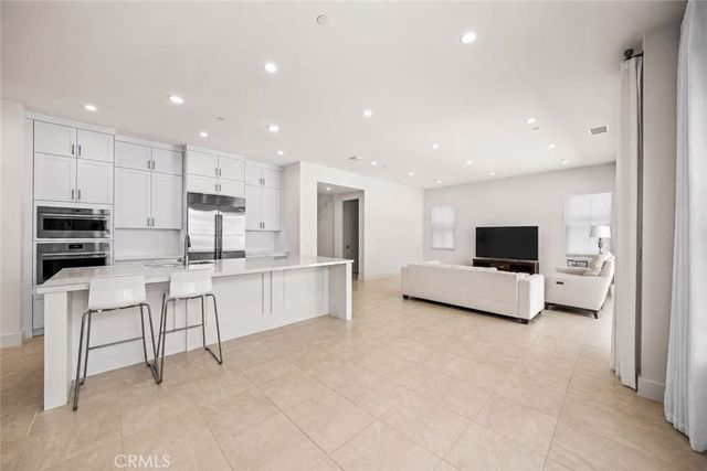 106 Bright Star, Irvine, CA 92618