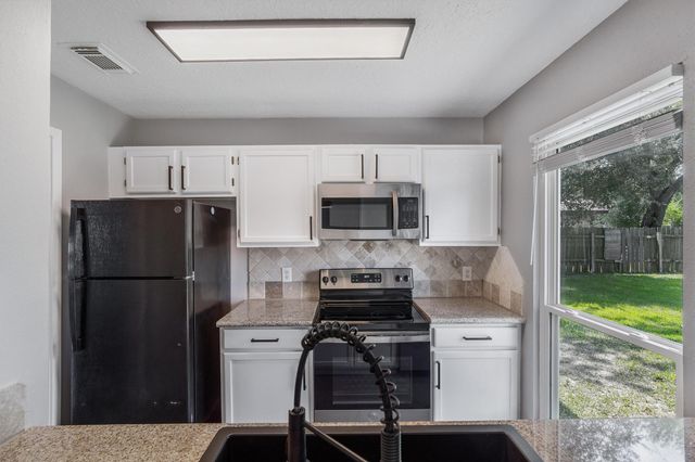 509 Landing Boulevard, League City, TX 77573