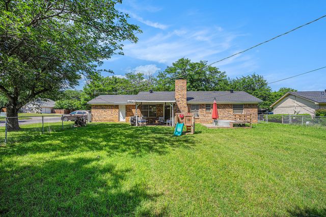 629 Barbara Lane, Burleson, TX 76028