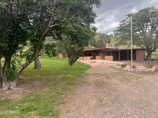 9990 E MUFFIN Lane, Hereford, AZ 85615