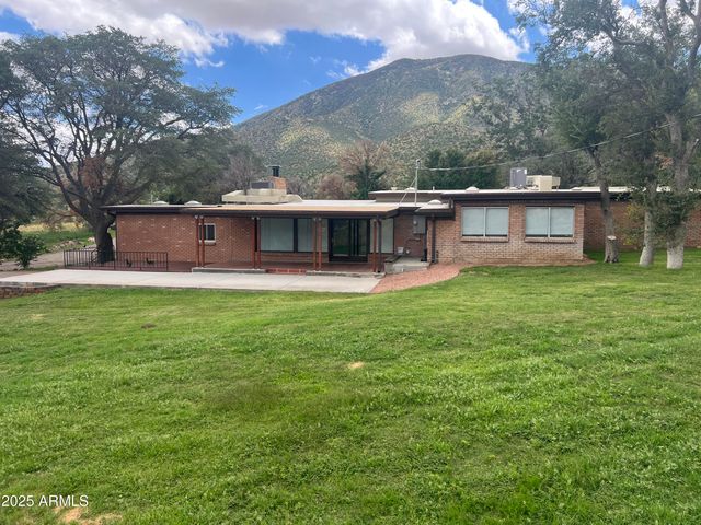 9990 E MUFFIN Lane, Hereford, AZ 85615