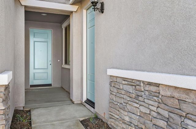 32907 Cambury Pl, Winchester, CA 92596