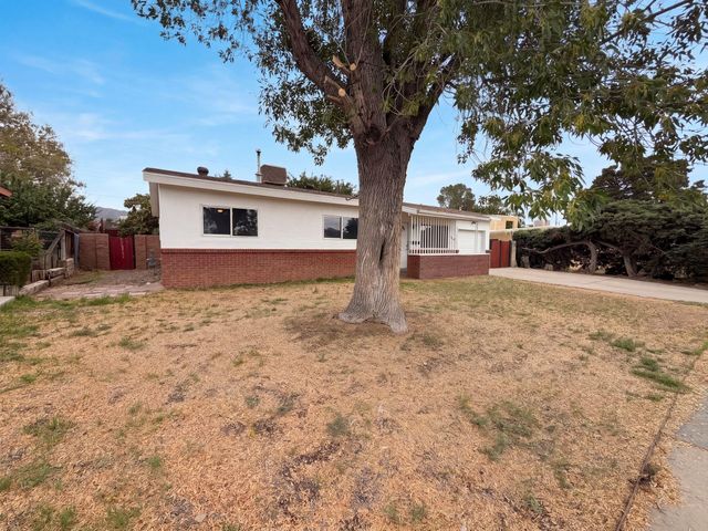 604 Maxine Street NE, Albuquerque, NM 87123