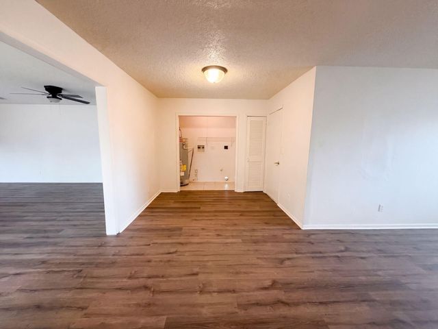 604 Maxine Street NE, Albuquerque, NM 87123