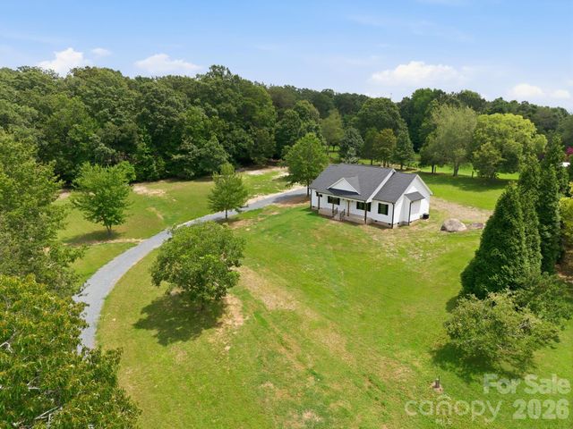 417 E 2nd Street, Faith, NC 28041