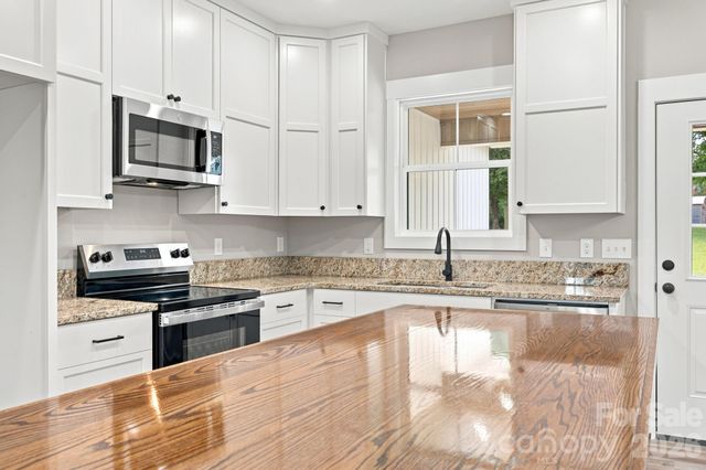 417 E 2nd Street, Faith, NC 28041