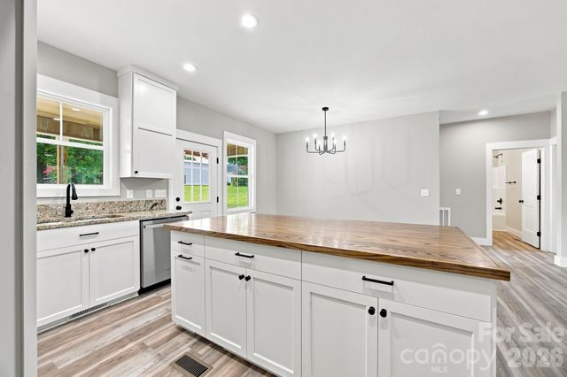 417 E 2nd Street, Faith, NC 28041