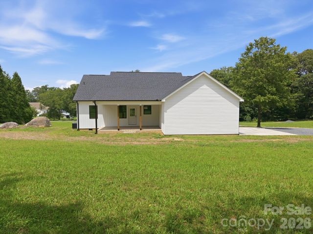 417 E 2nd Street, Faith, NC 28041