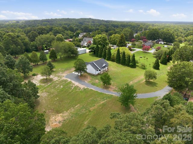 417 E 2nd Street, Faith, NC 28041