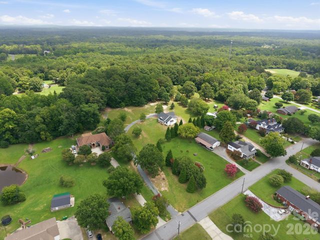 417 E 2nd Street, Faith, NC 28041