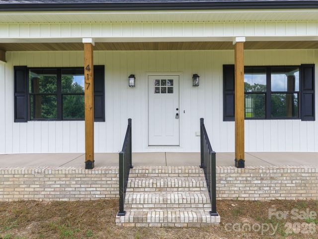 417 E 2nd Street, Faith, NC 28041