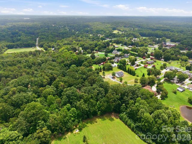 417 E 2nd Street, Faith, NC 28041