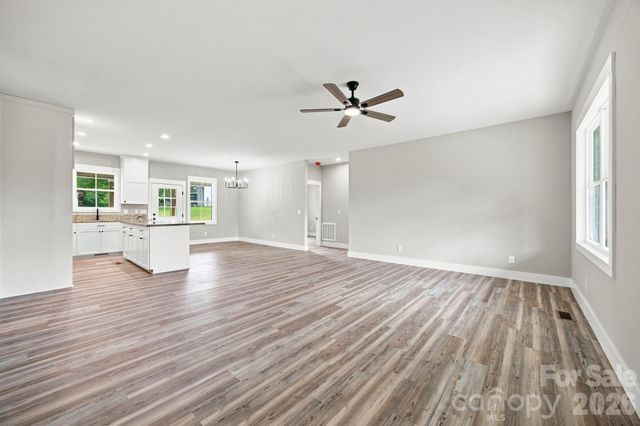 417 E 2nd Street, Faith, NC 28041