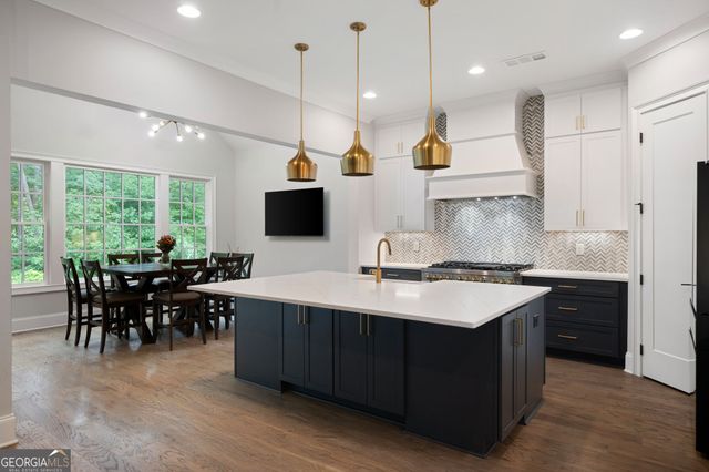 4511 Caroline Walk, Atlanta, GA 30338