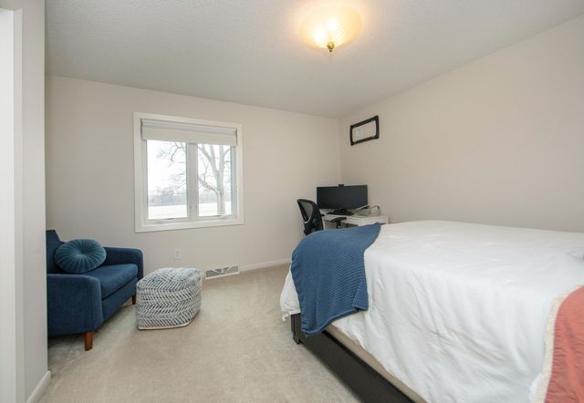 3308 Bay Berry Drive, Waterloo, IA 50702