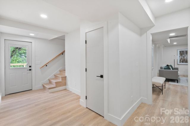 3320 Winterfield Place, Charlotte, NC 28205