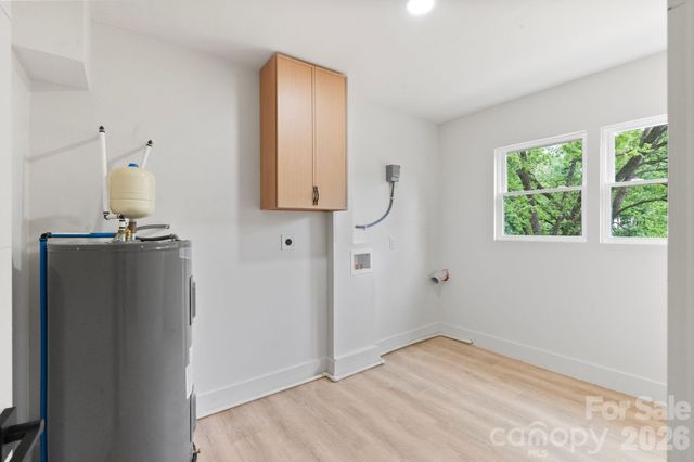 3320 Winterfield Place, Charlotte, NC 28205