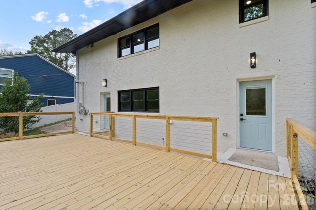 3320 Winterfield Place, Charlotte, NC 28205