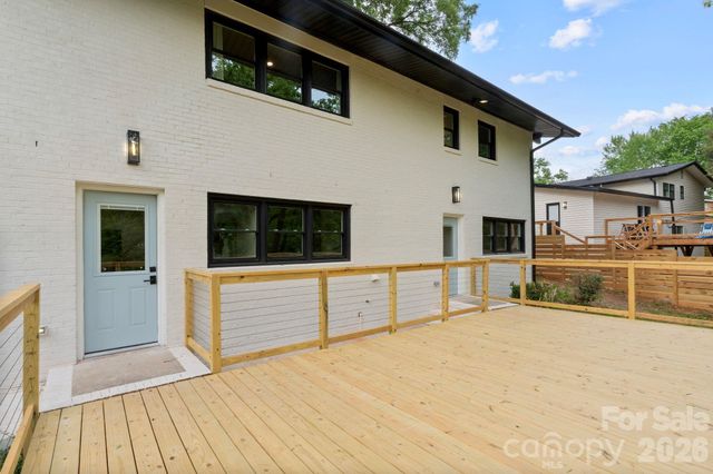 3320 Winterfield Place, Charlotte, NC 28205