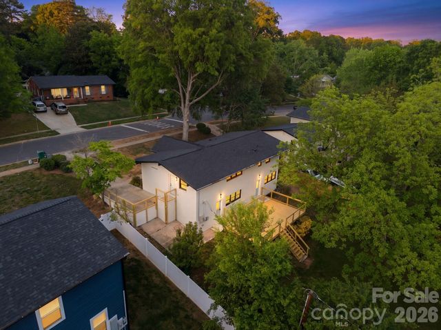 3320 Winterfield Place, Charlotte, NC 28205