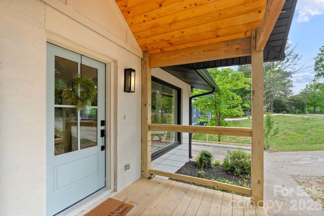 3320 Winterfield Place, Charlotte, NC 28205