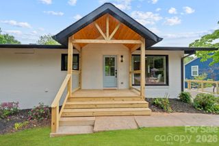 3320 Winterfield Place, Charlotte, NC 28205