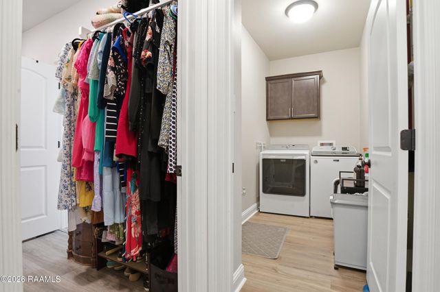 102 Sugar Crest Drive, Youngsville, LA 70592