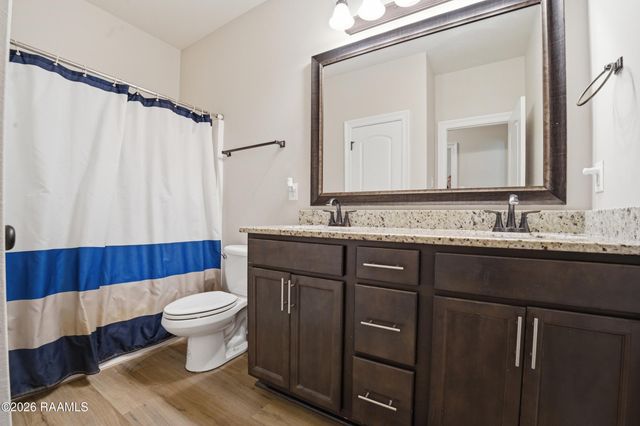 102 Sugar Crest Drive, Youngsville, LA 70592