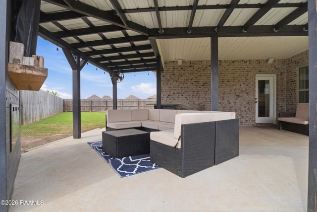 102 Sugar Crest Drive, Youngsville, LA 70592