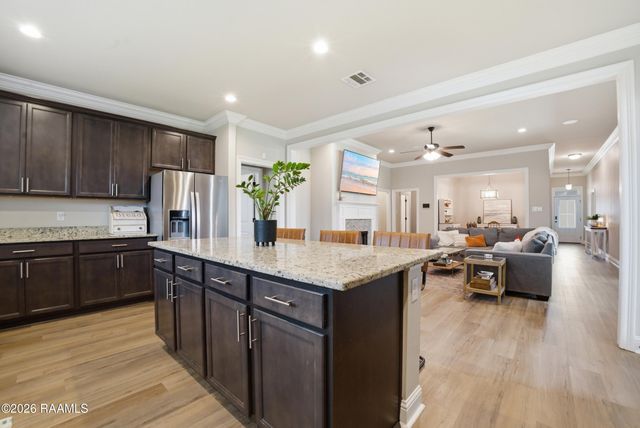 102 Sugar Crest Drive, Youngsville, LA 70592