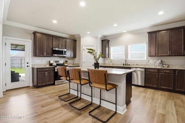 102 Sugar Crest Drive, Youngsville, LA 70592