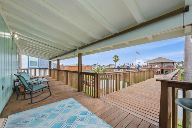 2 S Sandpiper Street, La Marque, TX 77568