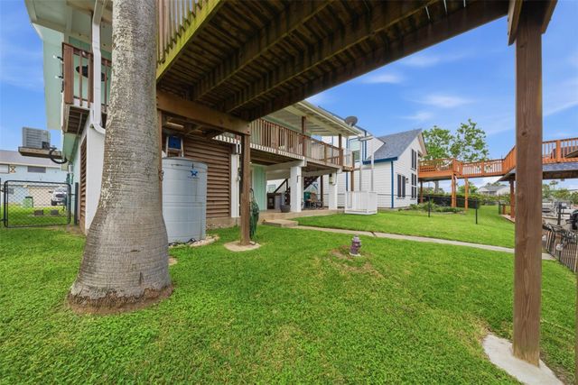 2 S Sandpiper Street, La Marque, TX 77568