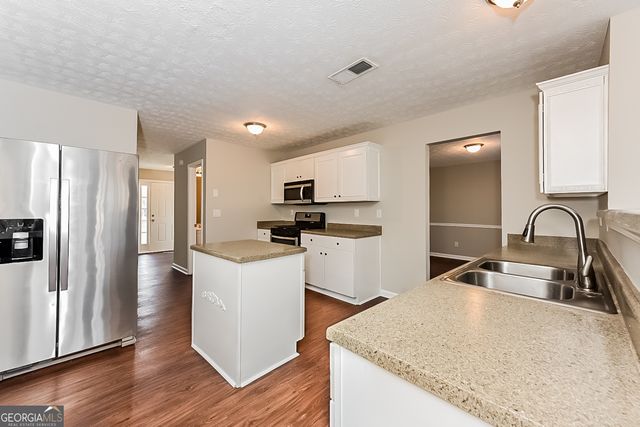 3998 Peachtree Farms Road, Rex, GA 30273