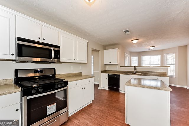 3998 Peachtree Farms Road, Rex, GA 30273