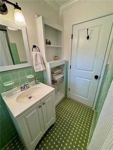 2894 S Clark Drive, East Point, GA 30344