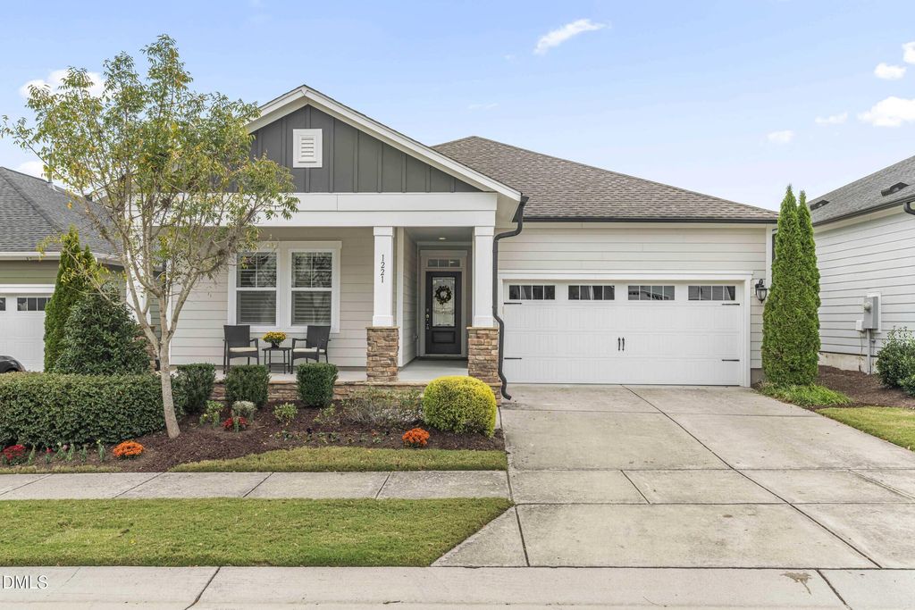 1221 Elk Falls Drive, Wendell, NC 27591
