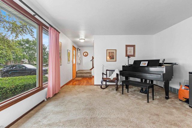 3114 E RIVER DRIVE, Green Bay, WI 54301