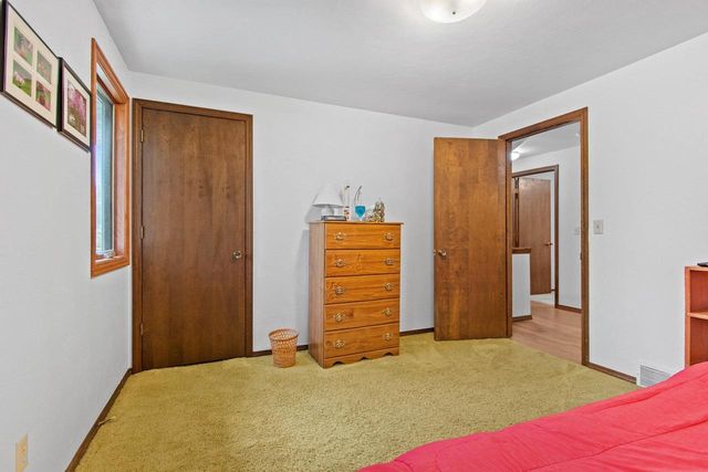 3114 E RIVER DRIVE, Green Bay, WI 54301