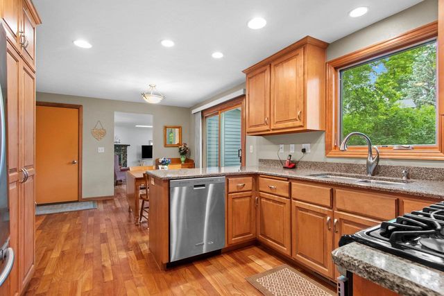3114 E RIVER DRIVE, Green Bay, WI 54301