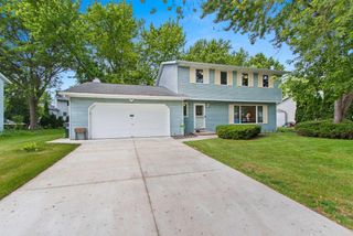 3114 E RIVER DRIVE, Green Bay, WI 54301