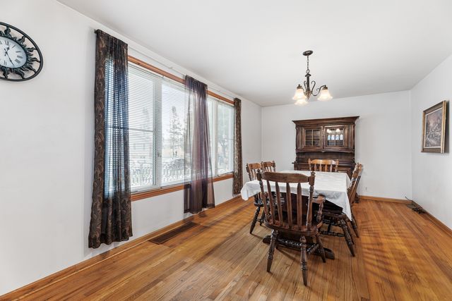 3250 N Page Avenue, Chicago, IL 60634