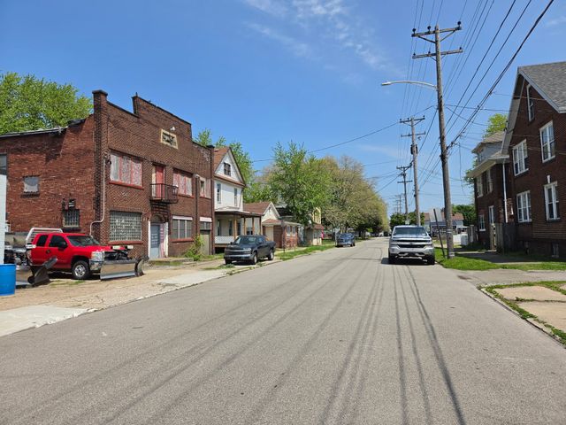 719 W 16TH Street, Erie, PA 16502
