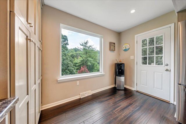 3702 Winding Way RD SW, Roanoke, VA 24015