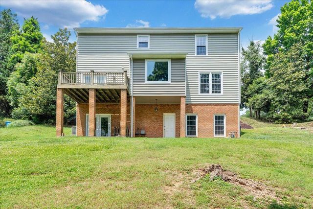 3702 Winding Way RD SW, Roanoke, VA 24015