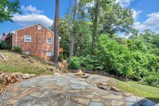 3702 Winding Way RD SW, Roanoke, VA 24015